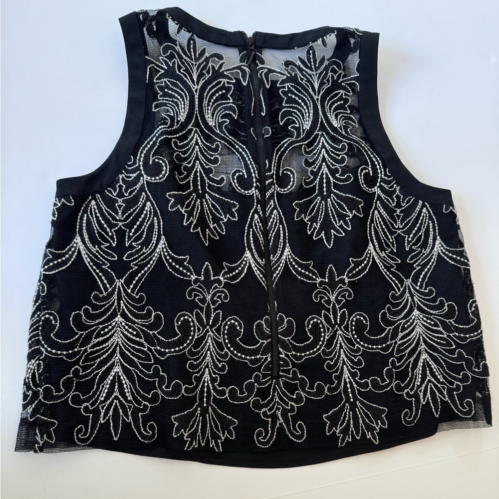 Nanette Lepore Black And Cream Netted Ss Top With… - image 6